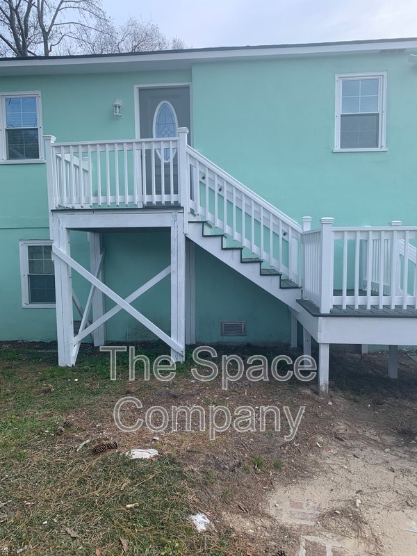 Building Photo - 1118 Gunn Ave