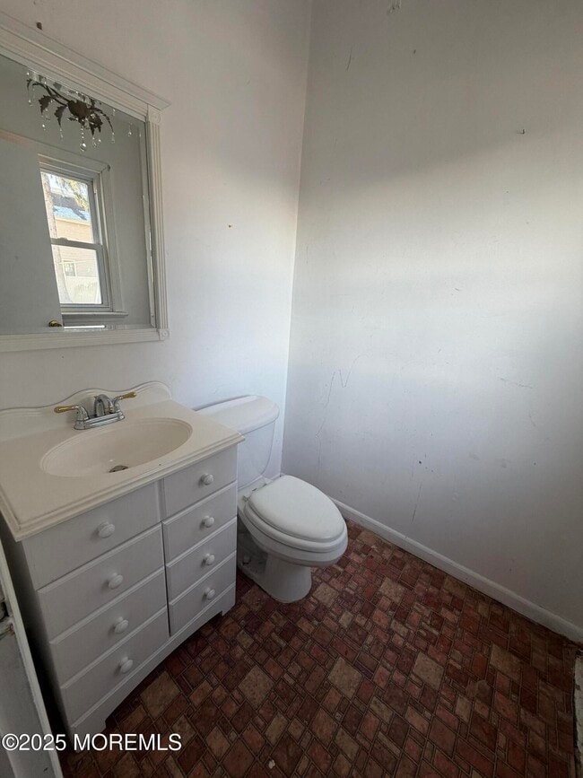 Building Photo - 550 Wall St