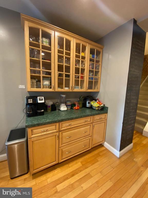 Building Photo - 1444 S Charles St