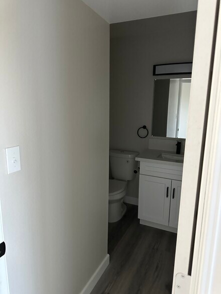 Building Photo - 2255 Cahuilla St