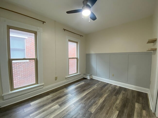 Building Photo - Harrison West 2 Bedroom