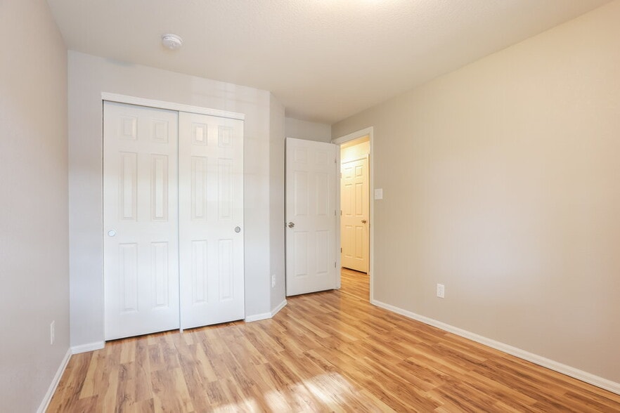 Building Photo - 11594 Oswego St