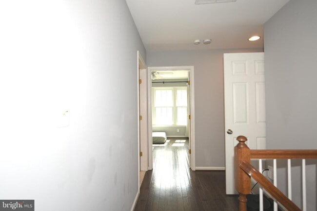 Building Photo - 556 Winding Rose Dr