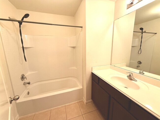 Building Photo - 2407 Seabourne Trails Rd