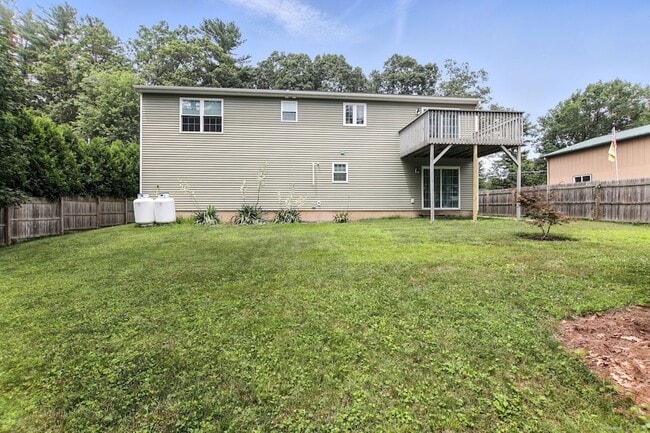 Building Photo - 221 Griffin Rd