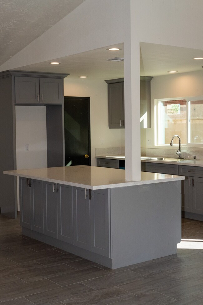 Building Photo - 81375 Coco Palm Dr