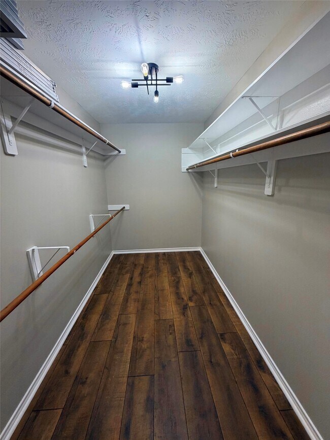 Building Photo - 21742 Winsome Rose Ct