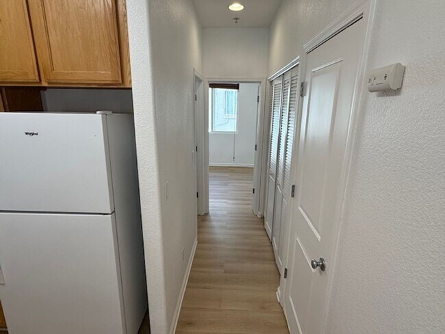 Building Photo - 3-Bedroom Townhome in Central Richmond Near Richmond BART Station