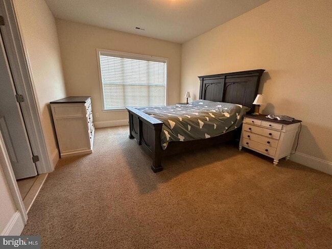 Building Photo - 124 Odyssey Dr