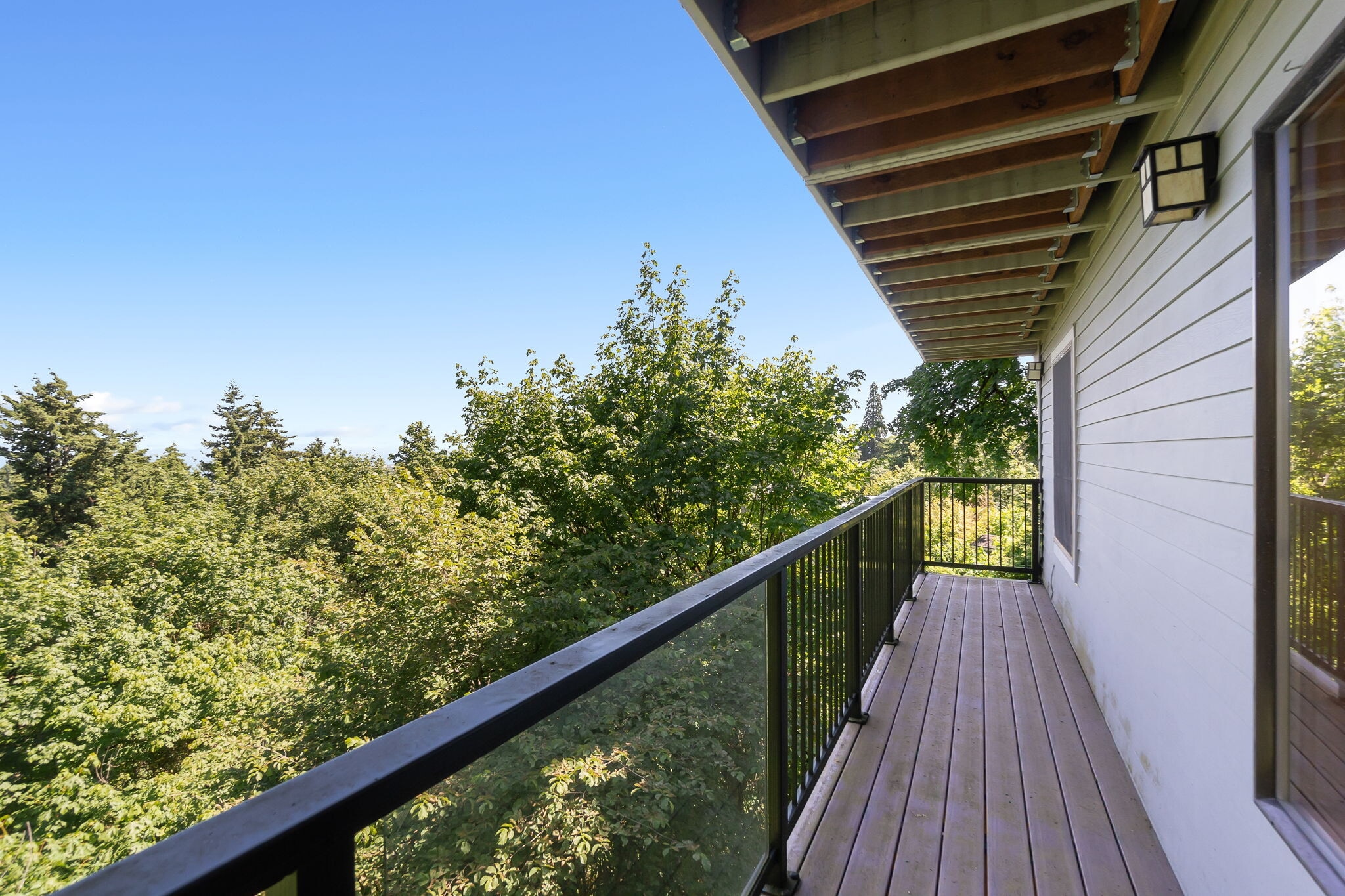 Building Photo - 2445 SW Montgomery Dr