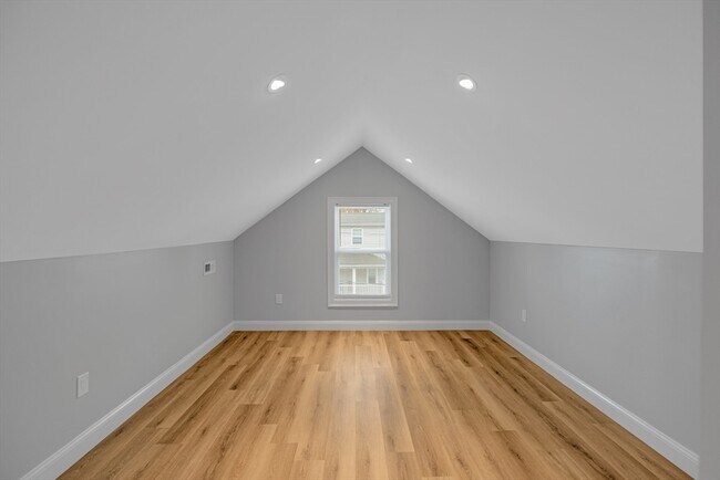 Building Photo - 58 Constance Rd