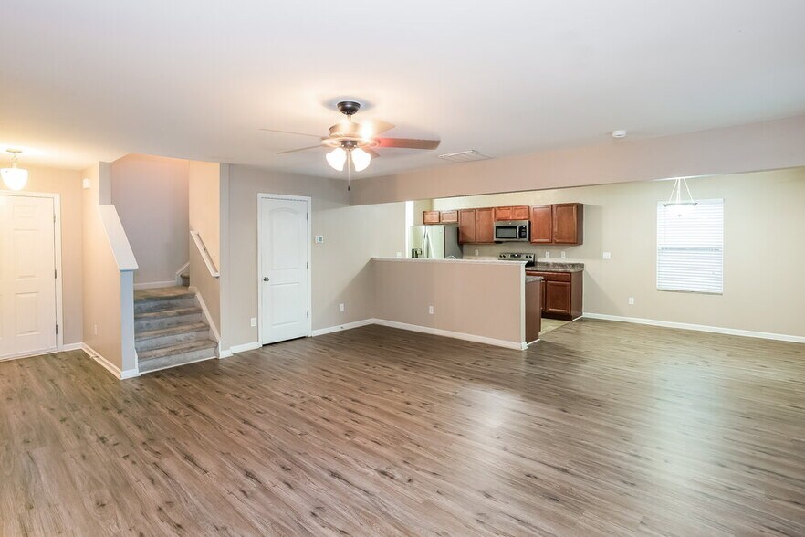 Building Photo - 6434 Matlea Ct