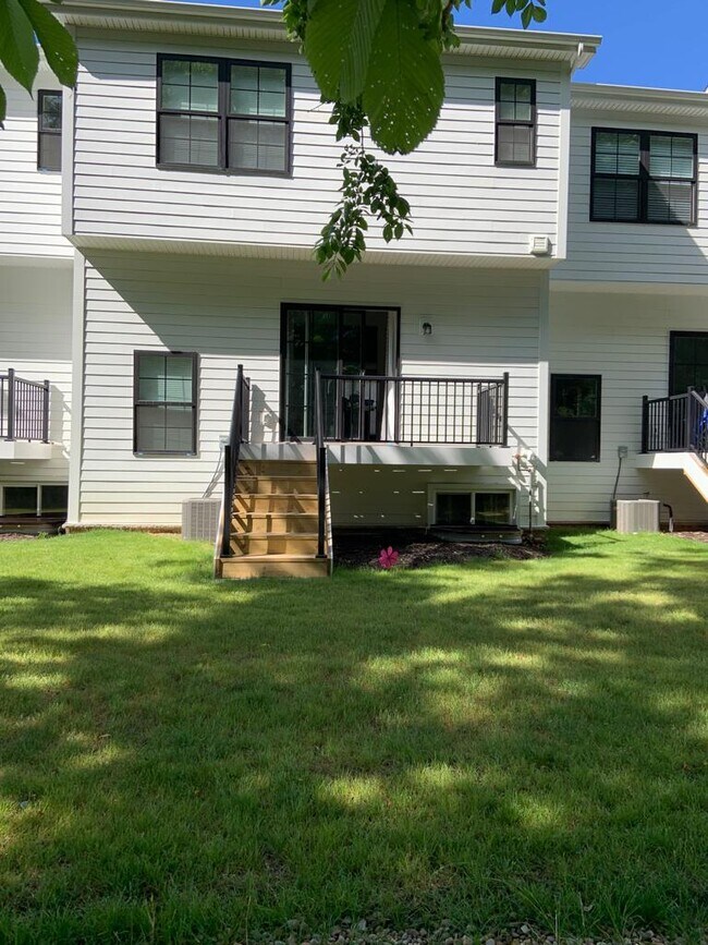 Rear Private Space - 304 Thurgood Dr