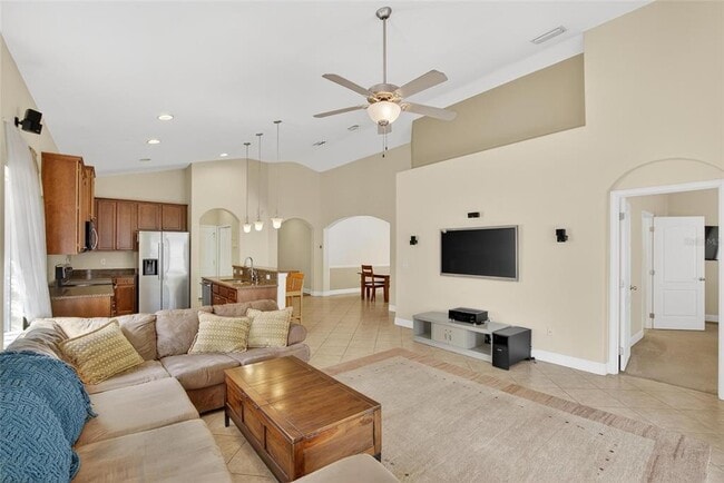 Building Photo - 6510 S Himes Ave