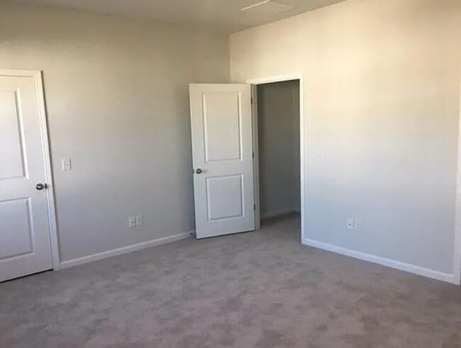 Building Photo - 365 Spindlewood Wy