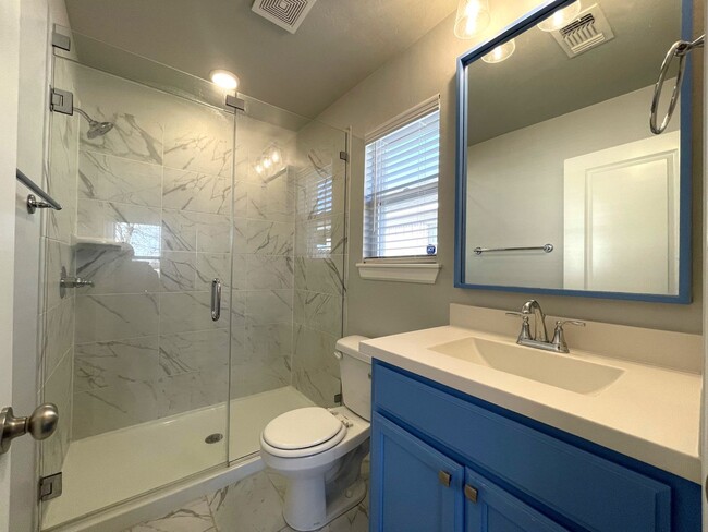 Building Photo - Welcome to this beautiful brick home locat...