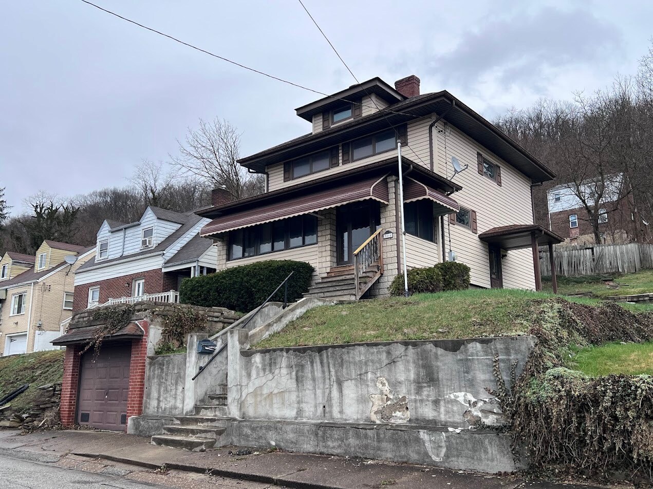 Building Photo - 304 Marie St