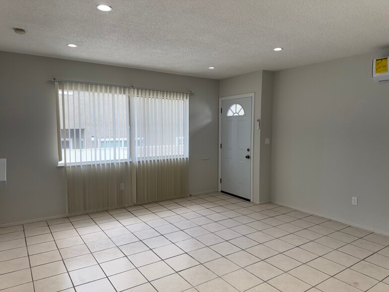 Building Photo - 141 Marguerita Ave