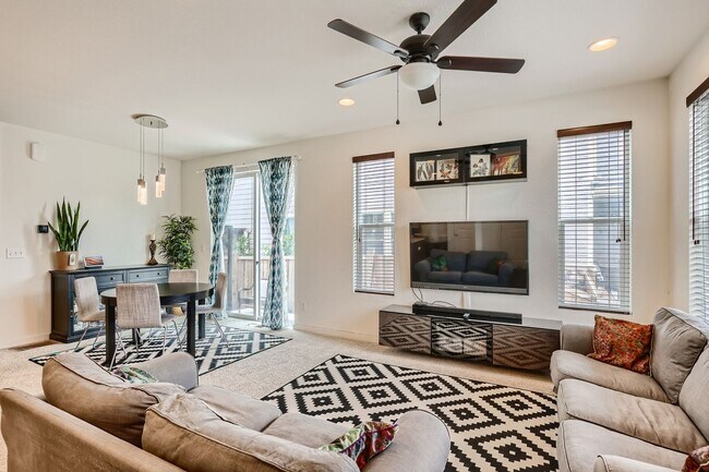 Building Photo - 3 Bed, 2.5 Bath,Beautiful Meridian Village...