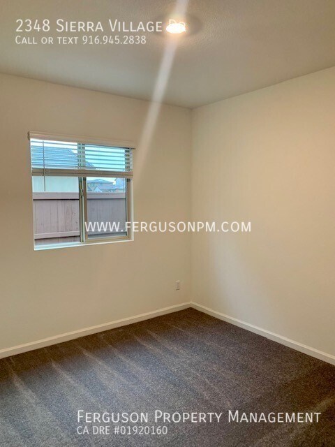 Building Photo - Pet Friendly Solar Home in West Roseville