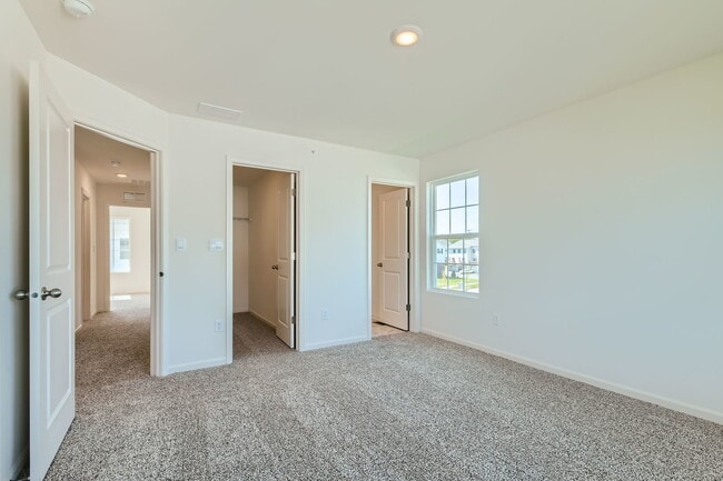 Building Photo - 3788 Bissel Dr