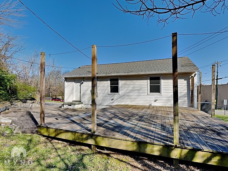 Building Photo - 1317 Davidson St