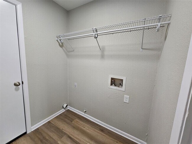 Building Photo - 1416 Hyridge Cir