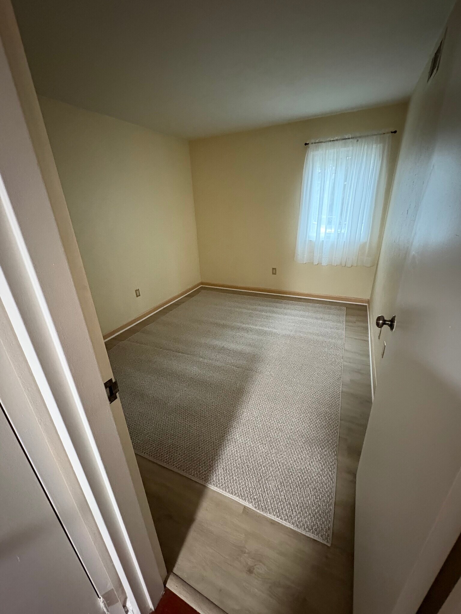 Building Photo - 109 Painters Xing