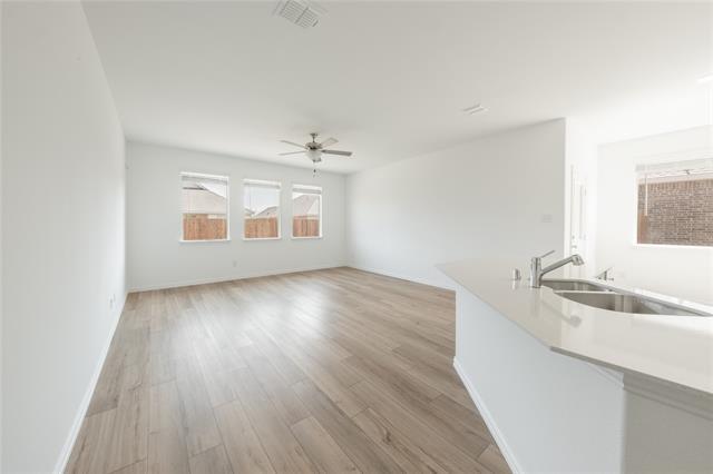 Building Photo - 340 Wentworth Dr