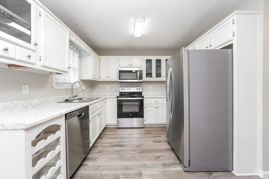 Building Photo - 1569 Dillard Rd