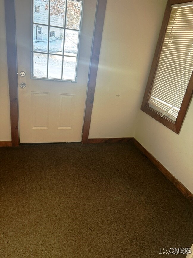 Building Photo - 335 Church St