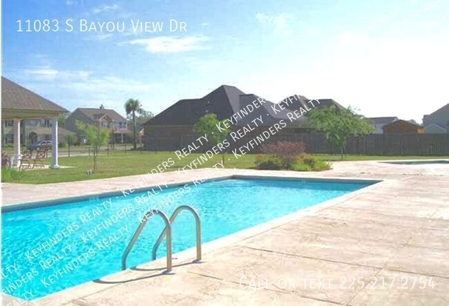 Building Photo - 11083 S Bayou View Dr