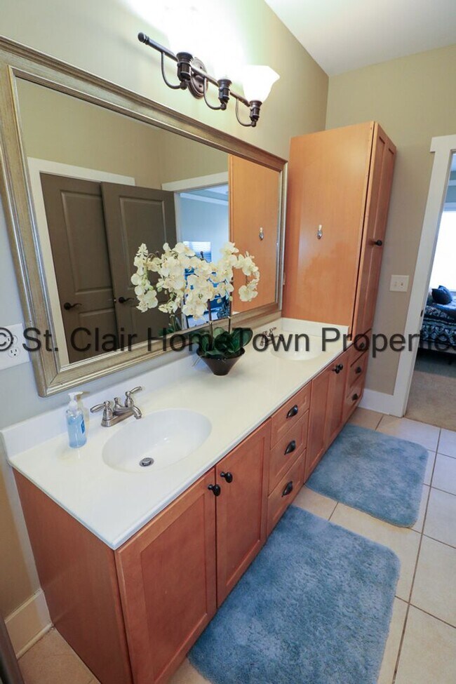 Building Photo - Furnished Condo on Logan Martin Lake