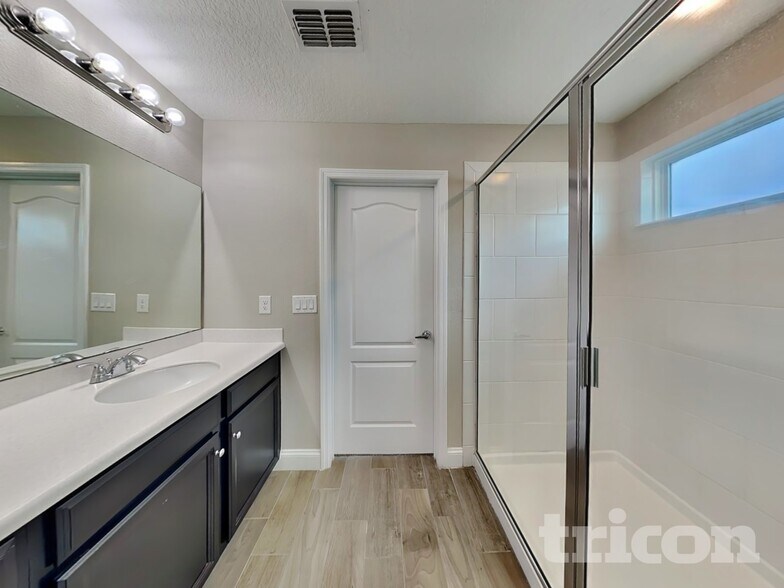 Building Photo - 195 Silver Creek Pl