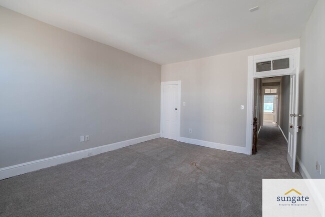 Building Photo - 3507 Elm Ave