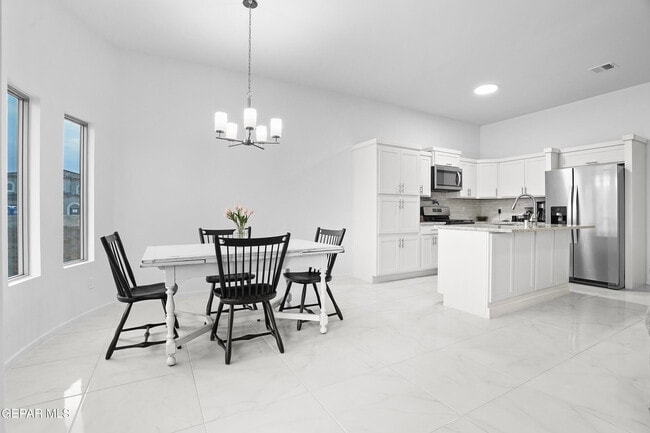Building Photo - 13808 Paseo Sereno Dr