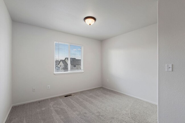 Building Photo - Spacious 4-Bedroom Home in North Fort Collins