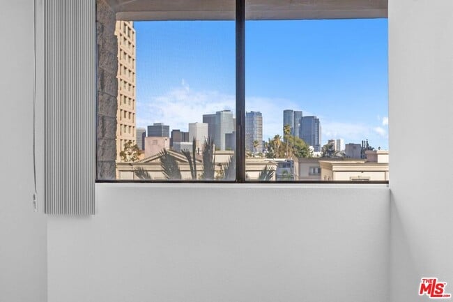 Building Photo - 10535 Wilshire Blvd