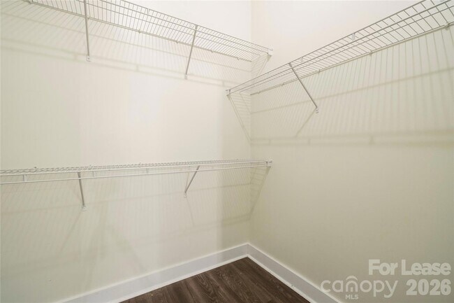 Building Photo - 716 N Davidson St