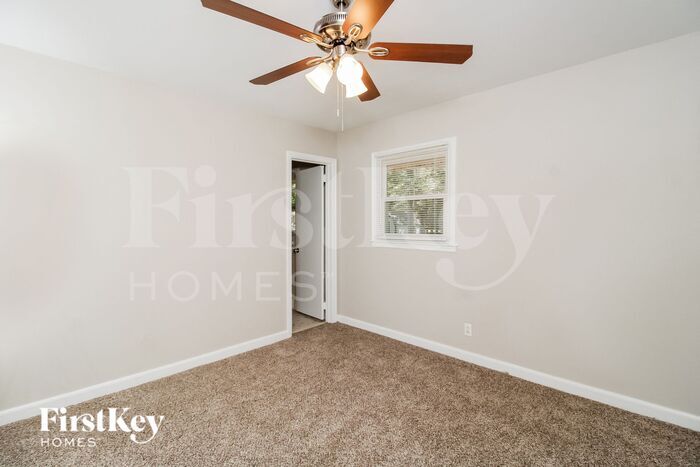 Building Photo - 4003 Broadacres Dr