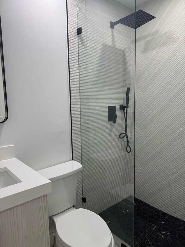 Building Photo - 1161 SW 15th St