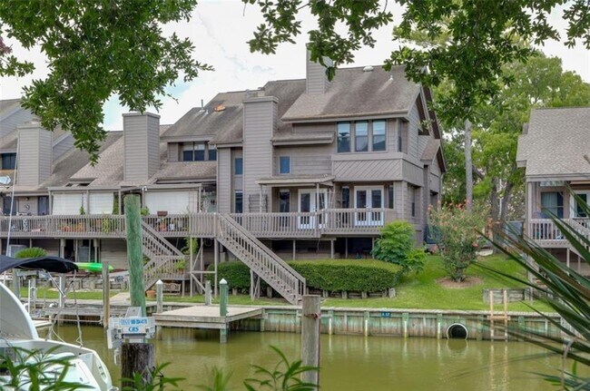 Building Photo - 18104 Starboard Dr