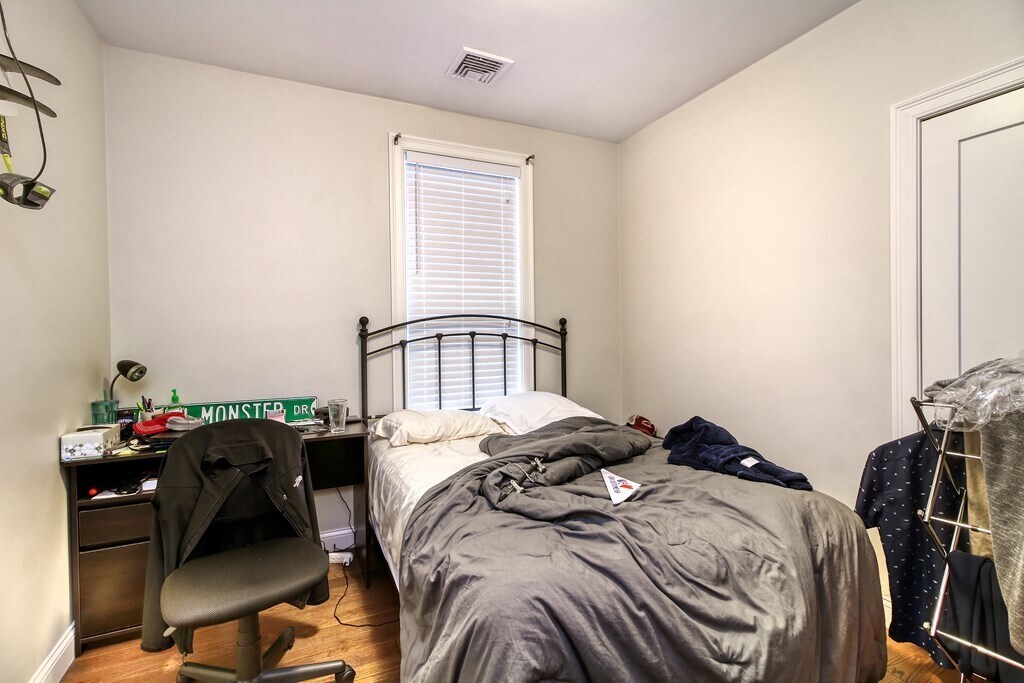 Building Photo - 22 Woodward St