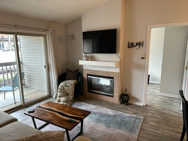 Vaulted Ceilings - 322 Pere Marquette Dr