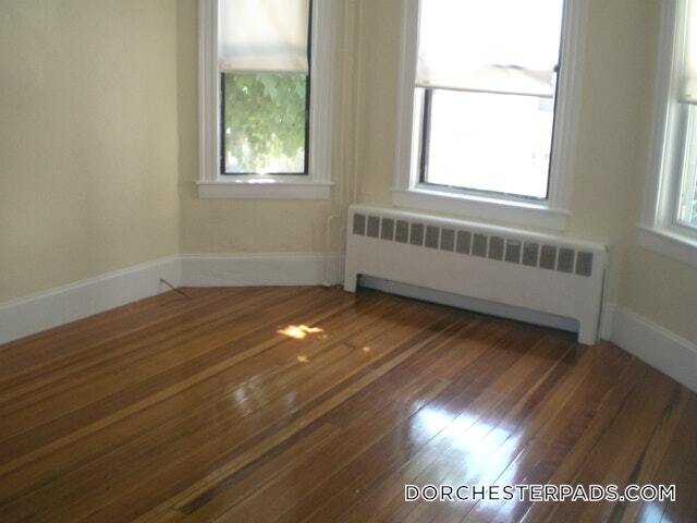 Building Photo - 76 Bellevue St