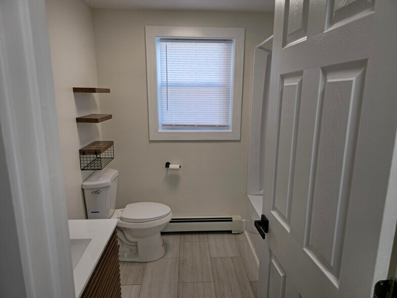First Floor Bathroom - 23 Old Etna Rd