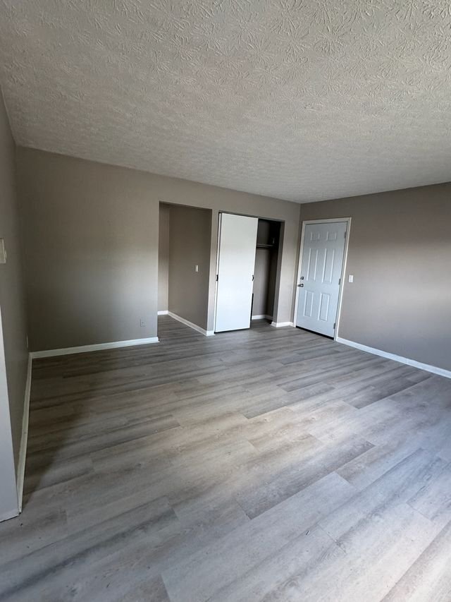 Building Photo - 4 Bryant Ln