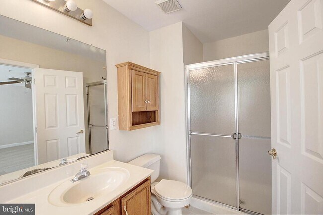 Building Photo - 8864 Briarcliff Ln