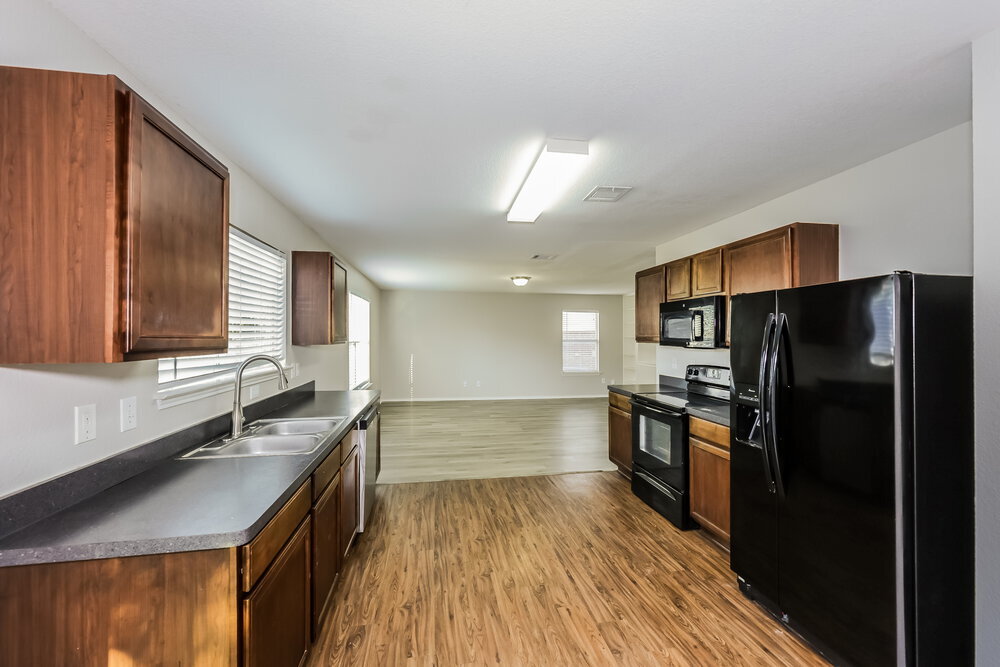 Building Photo - 3512 Cayman Dr