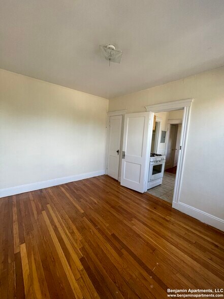 Building Photo - 120 Washington St